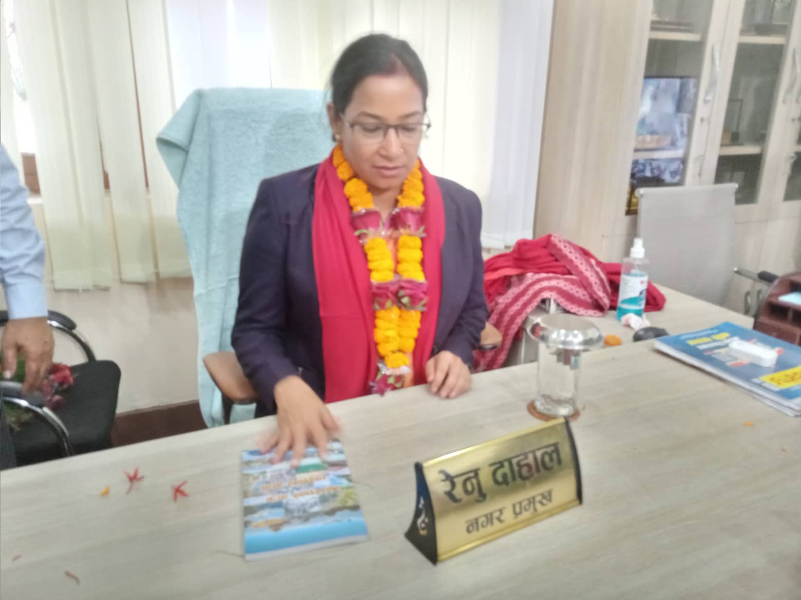 धुर्मुस सुन्तली फाउन्डेसनले ऋण तिर्न नसक्दा क्रिकेट रङ्गशालाको काम अघि बढेनः रेनु दाहाल